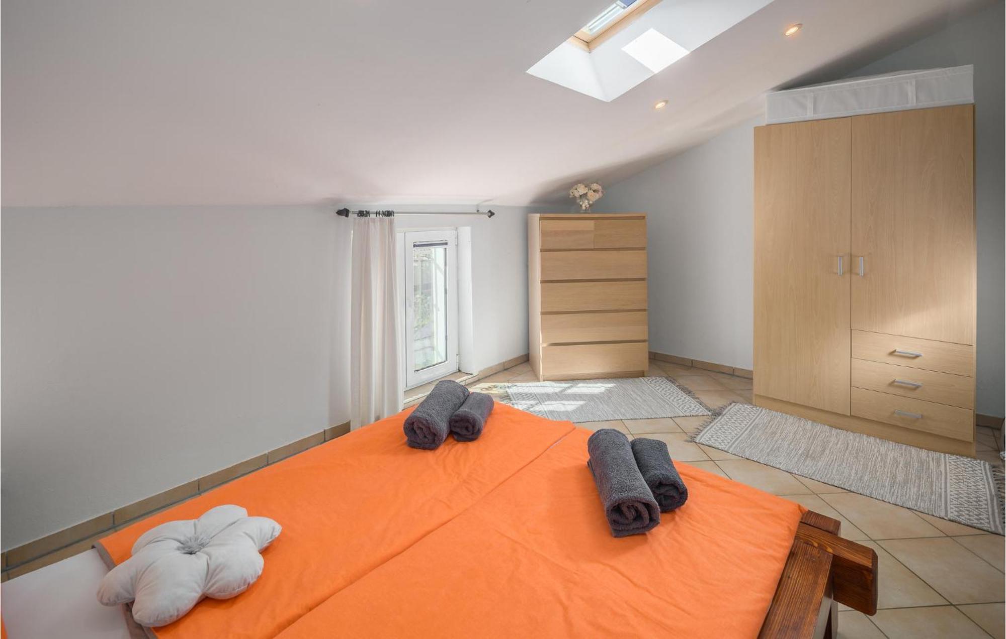 One-Bedroom Apartment in Musalez Buitenkant foto